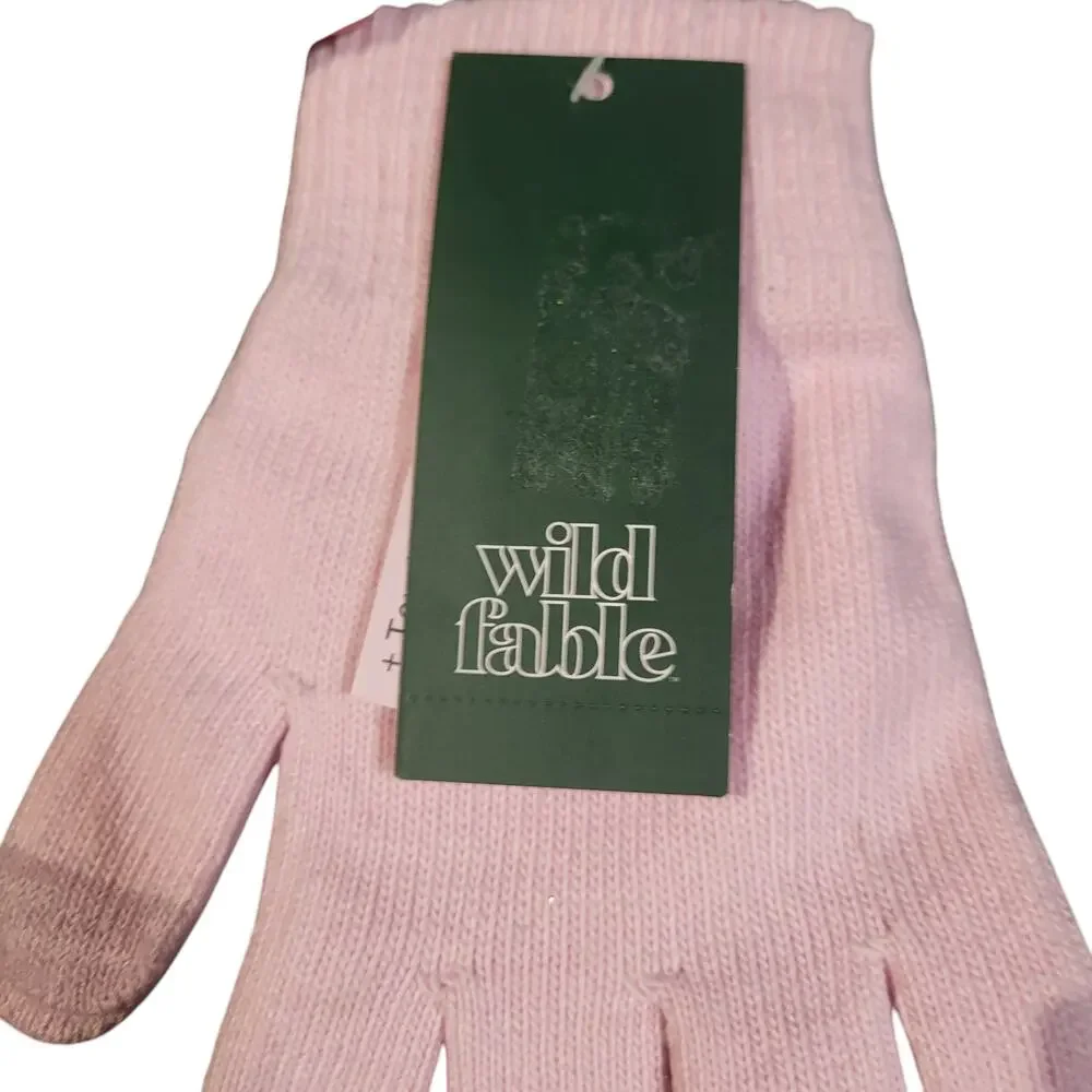 NWT Wild Fable soft pink gloves touch screen compatible, one size